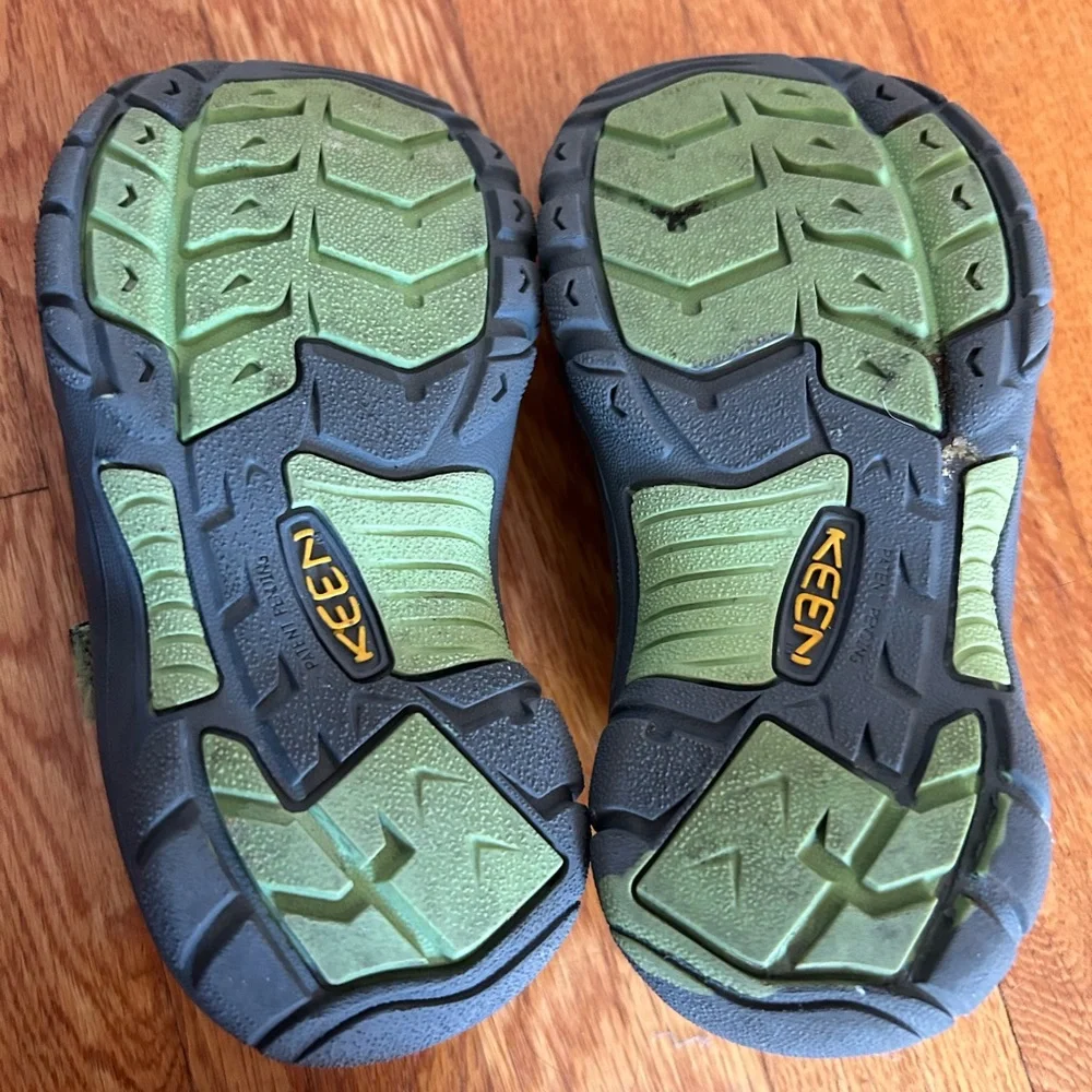 Keen Sandals Newport H2, Youth 12, waterproof, trail hiking